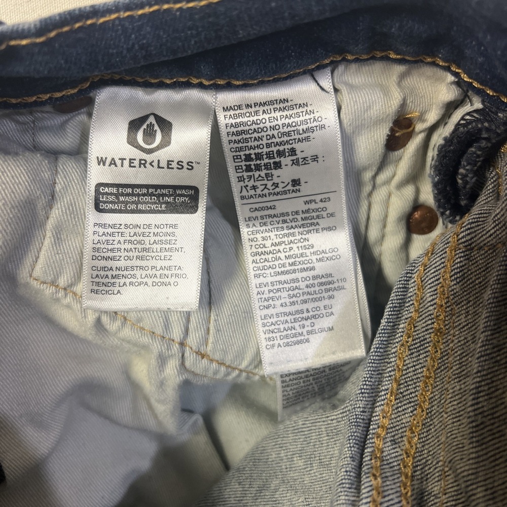 Levi's 511 kids Blue Straight Fit Cotton Denim Jeans size 28x32 - Picture 8 of 9